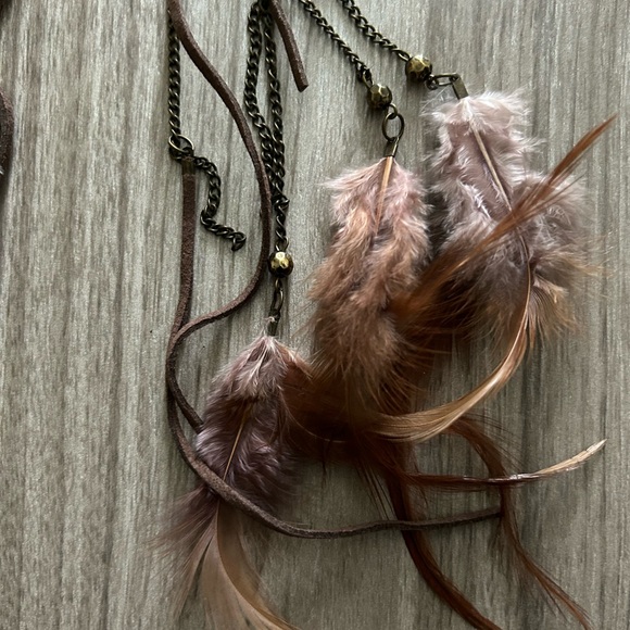 Vintage Wet Seal Boho Feather and Suede Earrings, Brown, Never worn - Picture 2 of 2